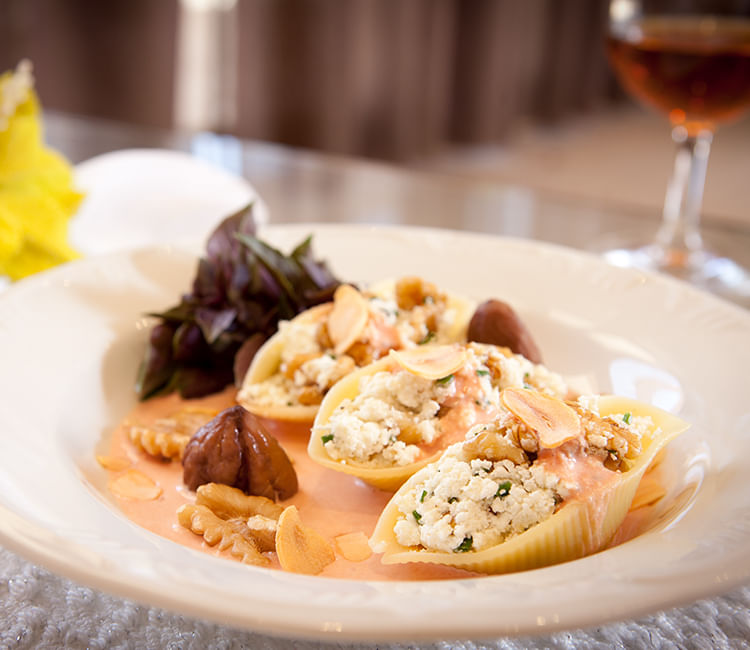 conchiglioni-recheado-ao-molho-rose
