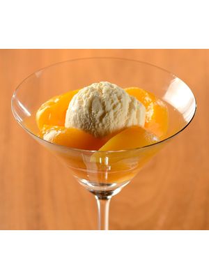 Pêssego com sorvete de creme