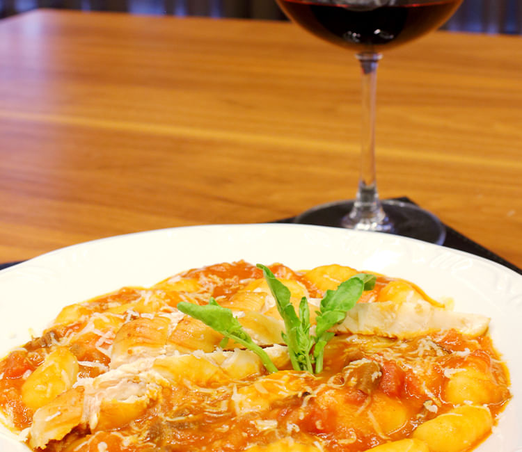 gnocchi-de-batatas-ao-molho-funghi