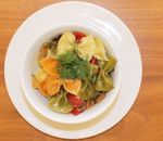 salada-de-farfalle-tricolor-com-legumes