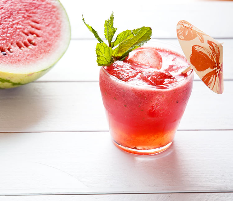 suco-de-melancia-com-cha-verde