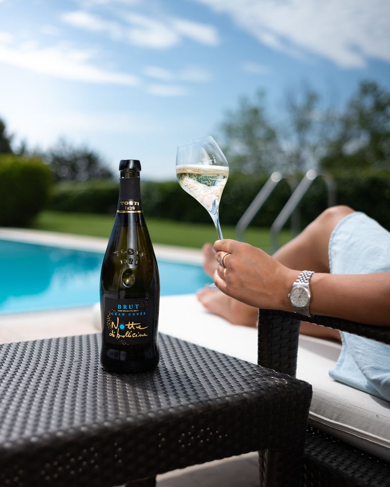 Tosti-Notte-Di-Bollicine-Gran-Cuvee-Brut-025400_Easy-Resize.com