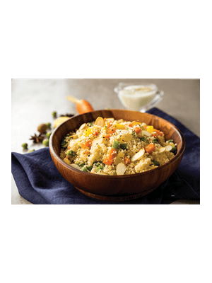 Couscous Marroquino de legumes com  amêndoas laminadas  ao molho de iogurte
