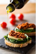 bruschetta-de-tomate-seco-021089--4-_Easy-Resize.com